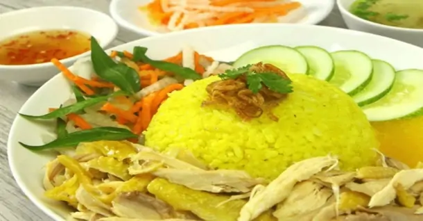 Cách nấu cơm gà Phú Yên đơn giản, giữ trọn hương vị xứ Nẫu
