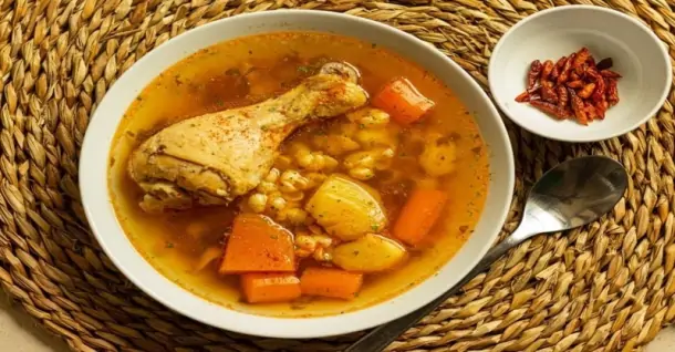 2 Cách làm gà hầm khoai tây cà rốt mềm ngọt, rau củ bùi béo