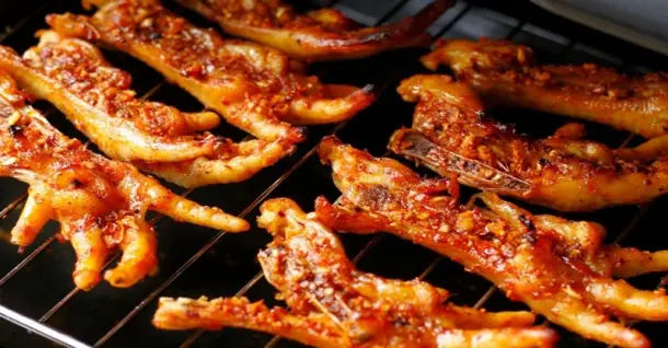 Cách làm chân gà nướng mật ong bằng nồi chiên không dầu tại nhà