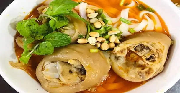 Cách nấu mì quảng giò heo chuẩn vị, đậm đà thơm ngon