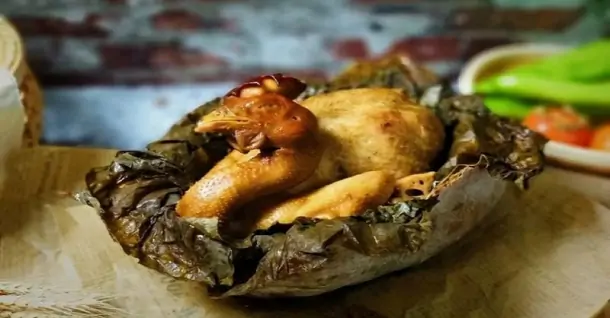Cách làm gà đắp đất sét thơm lừng độc đáo chuẩn vị tại nhà