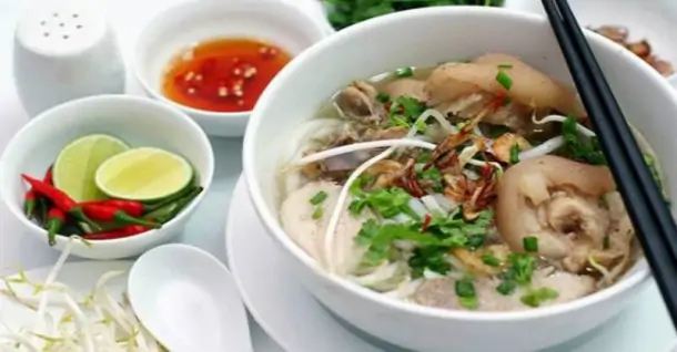 Cách nấu phở heo đơn giản, thơm ngon, nước dùng ngọt thanh