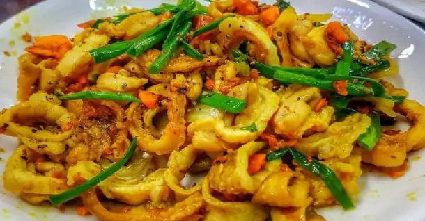 2 Cách làm lòng non heo xào nghệ thơm ngon, đậm đà chuẩn vị
