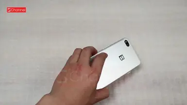 Bphone thế hệ thứ 3 bất ngờ lộ diện: Thiết kế giống iPhone 7, không camera kép, nhôm nguyên khối