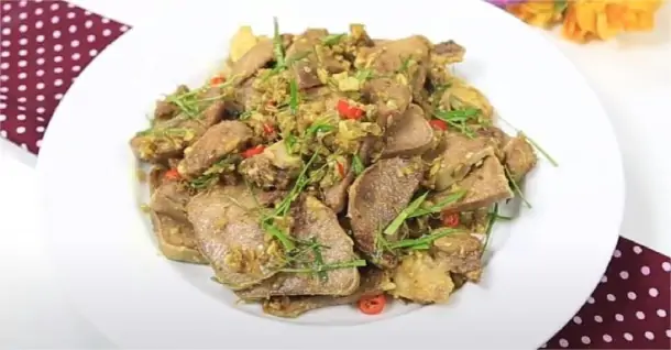 Cách làm lưỡi heo xào sả ớt, giòn ngon đậm đà đưa cơm