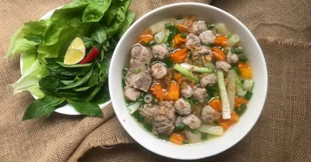 Cách nấu nui với sườn heo thơm ngon, bổ dưỡng, dễ làm