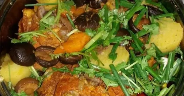 Cách nấu canh cà rốt hầm xương heo ngọt thanh, bổ dưỡng