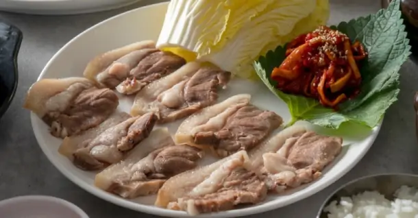 Ăn thịt heo có tốt không? Lợi ích và lưu ý cho sức khỏe