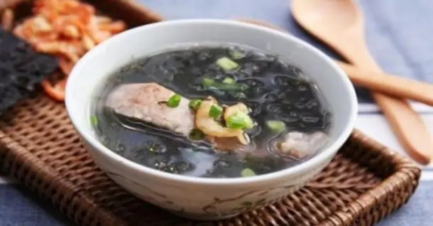 Cách nấu canh rong biển xương heo món canh bổ dưỡng