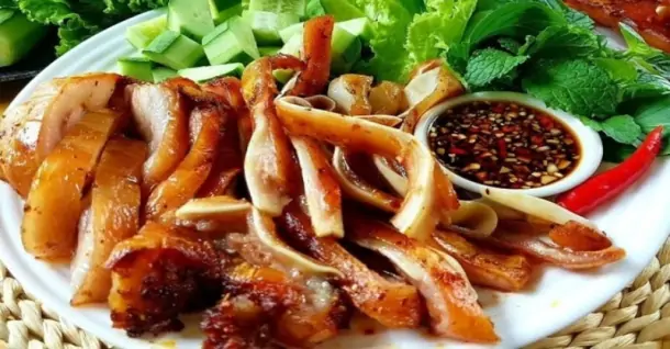 Cách làm tai heo nướng sa tế giòn ngon, thơm lừng hấp dẫn