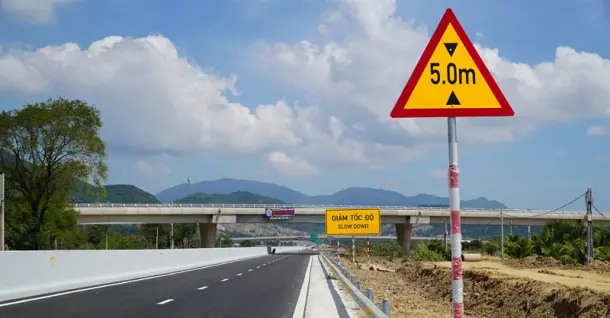 Các loại biển báo giao thông và ý nghĩa của từng biển báo
