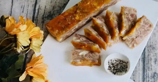 Cách làm chả tai heo (chả đỏ) dai giòn, thơm ngon tại nhà