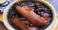 Cách nấu cháo giò heo đậu đen thơm ngon, bổ dưỡng