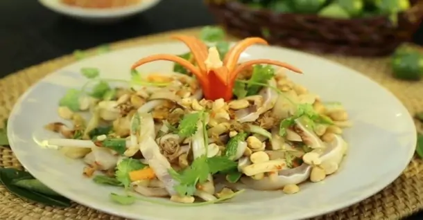 Cách làm gỏi tai heo ngó sen giòn ngon, hấp dẫn tại nhà