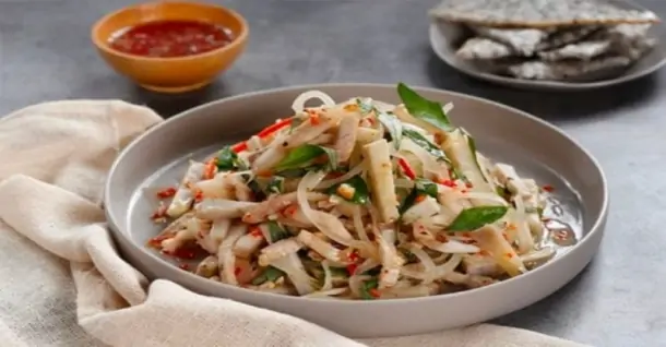 Cách làm gỏi mít non tai heo ngon, giòn, đậm vị tại nhà