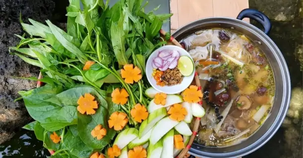 2 Cách nấu lẩu gà măng cay thơm ngon, cay nồng ngày se lạnh