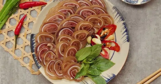 Cách làm tai heo ngâm nước mắm giòn ngon, đậm đà tại nhà