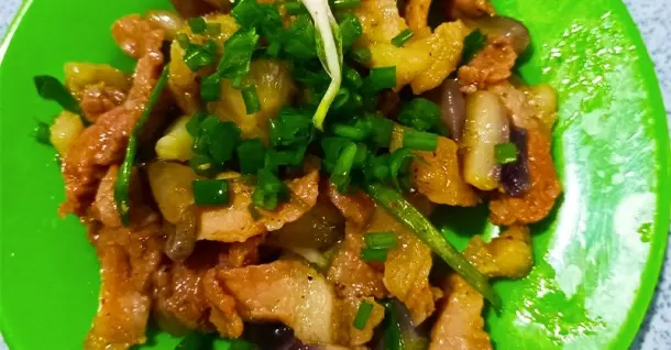 Cách làm thịt heo xào hành tím thơm ngon, đơn giản tại nhà