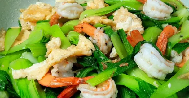 Cách làm cải ngọt xào tôm và thịt heo thơm ngon đưa cơm
