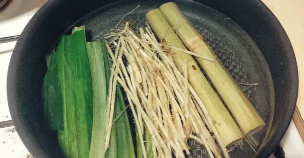 Cách nấu nước mát rễ tranh kết hợp mía lau thơm dịu