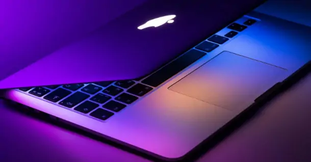 Hướng dẫn cách gập màn hình MacBook mà không tắt máy đơn giản, hiệu quả