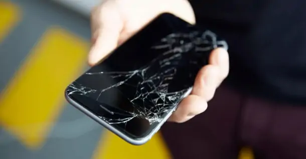 Cách xử lý khi iPhone bị nứt vỡ màn hình hiệu quả, nhanh chóng