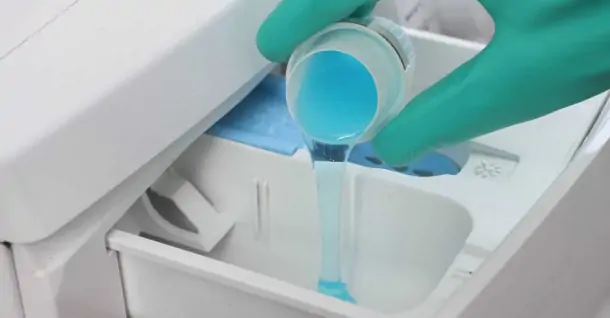 Liều lượng nước giặt bao nhiêu là đủ? Sử dụng quá nhiều nước giặt có tác hại gì?