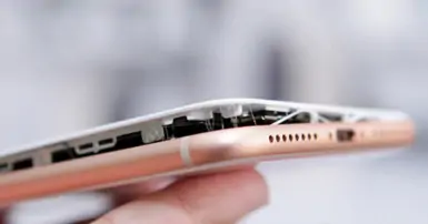 iPhone bị hở viền màn hình: Nguyên nhân, dấu hiệu và cách khắc phục hiệu quả