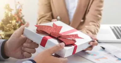 Gợi ý quà tặng 20/10 cho sếp nữ tinh tế, chuyên nghiệp và ý nghĩa