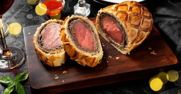 Cách làm bò Wellington thơm ngon cho tiệc Giáng sinh