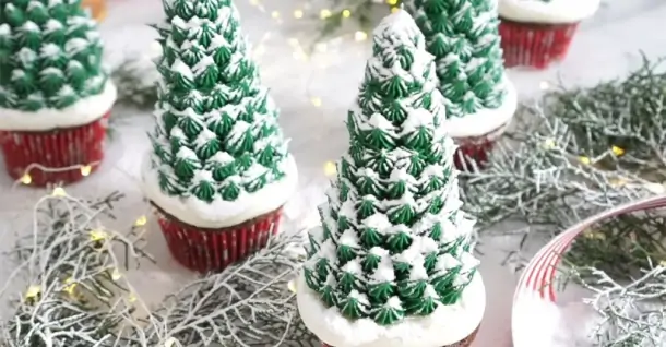 2 Cách làm bánh Cupcake cây thông Giáng sinh bắt mắt