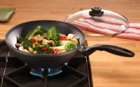 Nguyên tắc vàng khi sử dụng chảo chống dính để bảo vệ sức khỏe