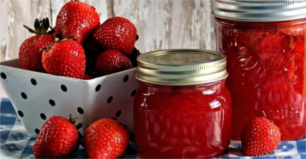 Cách làm mứt dâu tây để pha nước uống giải khát cực dễ