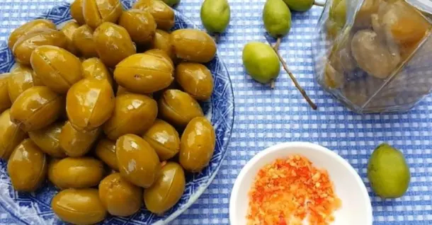 Cách làm mứt cà na ngào đường chua ngọt, ngon ngay tại nhà