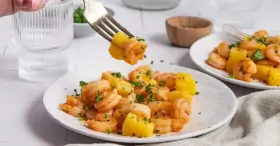 Cách xào tôm với dứa chua ngọt, thơm ngon, cực hấp dẫn