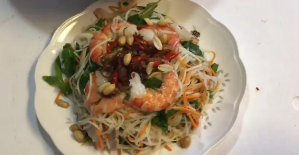 Cách làm gỏi su hào tôm thịt thanh đạm, cực ngon tại nhà