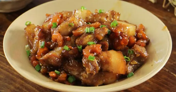 Cách nấu thịt kho tôm kiểu Huế đậm đà, đưa cơm tại nhà