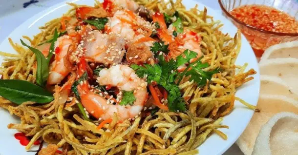 Cách làm gỏi khoai môn tôm thịt vị chua ngọt lạ miệng