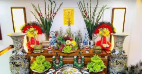 Cách bày trí bàn thờ Tết 2026 đơn giản, chuẩn phong tục Việt