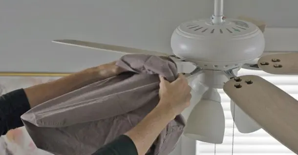 Bao lâu nên vệ sinh quạt trần? Hướng dẫn vệ sinh quạt trần an toàn, đúng cách