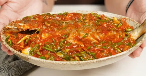 Cách nấu cá chim sốt cà chua thơm ngon khó cưỡng tại nhà