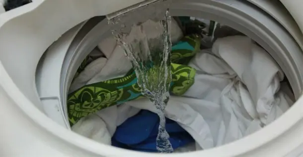 Máy giặt vừa cấp nước vừa xả - Nguyên nhân và cách khắc phục hiệu quả tại nhà