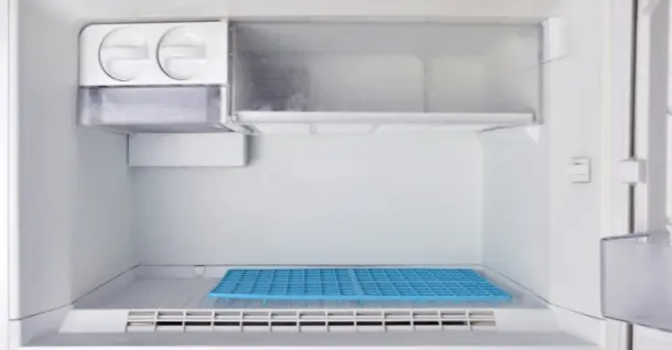 Cách vệ sinh ngăn đá tủ lạnh nhanh chóng, hiệu quả tại nhà