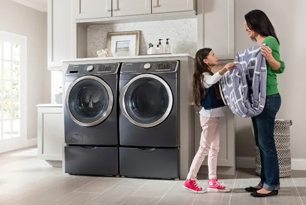Gia đình có trẻ nhỏ nên chọn máy giặt như thế nào?