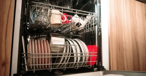 Máy rửa bát có rửa được xoong, nồi, chảo không?