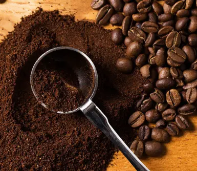 Bí quyết đánh bay vết ố trên chén đĩa sứ trong tích tắc