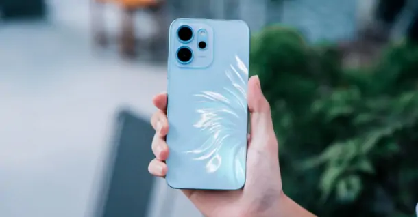 Đánh giá OPPO Reno14 F 5G: Thiết kế đuôi cá đẹp mắt, pin 6000mAh