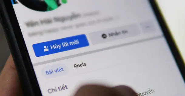 Vì sao Facebook tự hủy kết bạn? Giải đáp thắc mắc