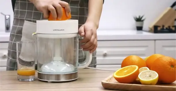 Hướng dẫn vệ sinh máy vắt cam đơn giản, hiệu quả tại nhà