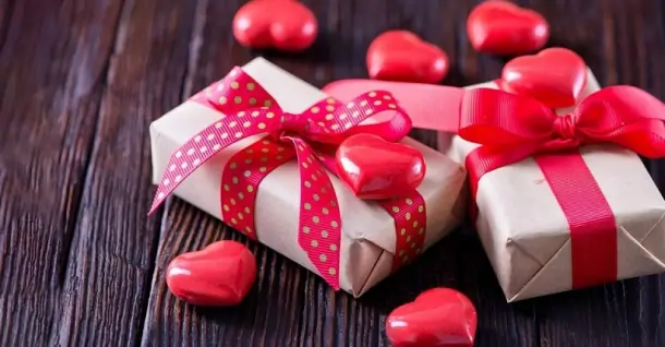 Ngày Thất Tịch tặng quà gì? 15 món quà ý nghĩa, thiết thực